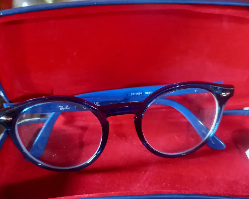 Lentes recetados de niño